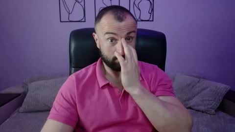 brindlefly69 online show from April 27, 10:34 am