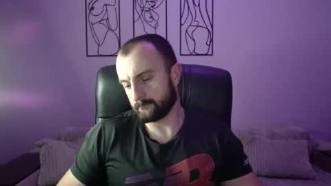 brindlefly69 online show from November 12, 12:11 pm