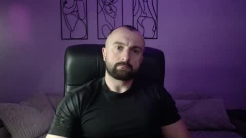 brindlefly69 online show from April 23, 10:42 am