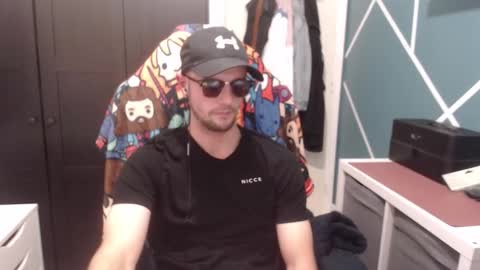 britishbigdick_ online show from October 23, 6:22 pm