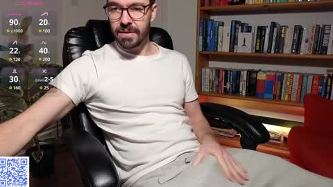 Snapshot of britishpoet chatting on December 11, 2:06 pm Callum online show from December 11, 2:06 pm