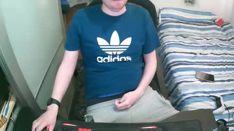 British Tom online show from November 17, 12:24 am