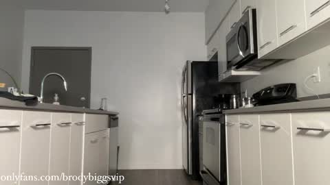 Brody Biggs online show from March 28, 12:55 am