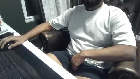 brownbd32 online show from December 3, 8:03 am