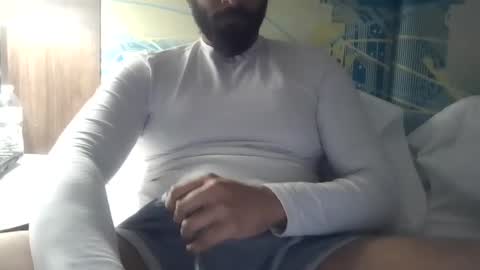 brownbd32 online show from February 5, 10:44 pm