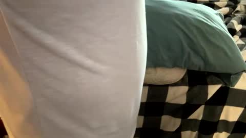 brownbootie1 online show from November 13, 6:23 pm