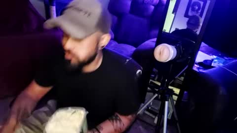 brownboyt online show from June 20, 2:27 am
