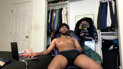 Brownskinshortyy online show from March 6, 2:19 am