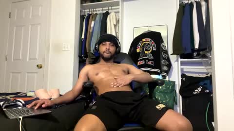 Brownskinshortyy online show from March 11, 11:55 am