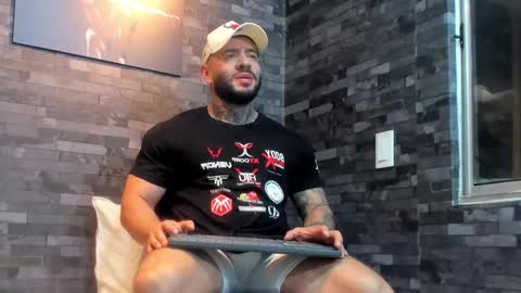 brucedallas online show from March 22, 1:21 am