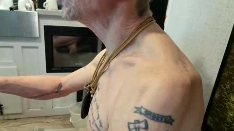 Steve... aka SkinnieDippin aka TimberTramp online show from January 13, 7:07 pm