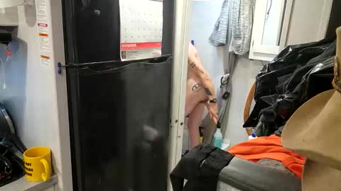 Steve... aka SkinnieDippin aka TimberTramp online show from December 5, 6:59 pm