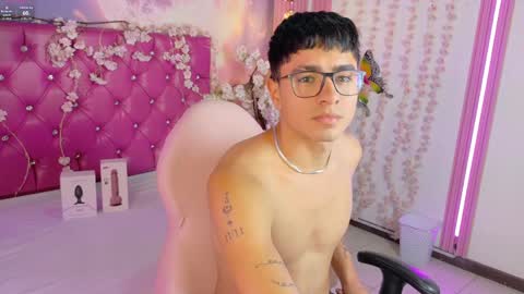 Bryan Santana online show from June 2, 7:04 pm