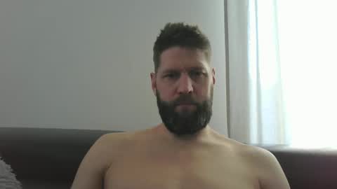 bubblebee1982 online show from February 16, 1:05 pm