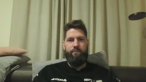 bubblebee1982 online show from December 19, 7:07 am