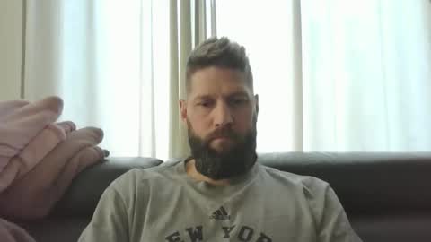 bubblebee1982 online show from January 11, 1:01 pm