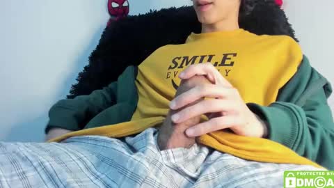 Snapshot of bumblubee chatting on January 9, 11:24 pm Tonny online show from January 9, 11:24 pm
