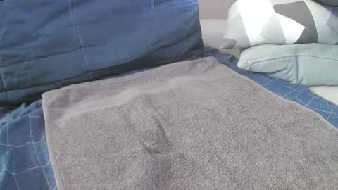 Snapshot of burns777 chatting on February 18, 11:52 pm Burns777 online show from February 18, 11:52 pm