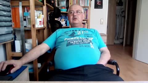 busi online show from April 26, 3:53 pm