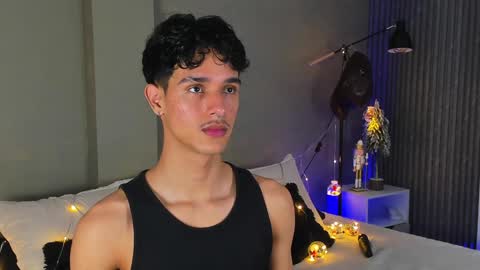 Buster independent model online show from December 9, 7:50 am