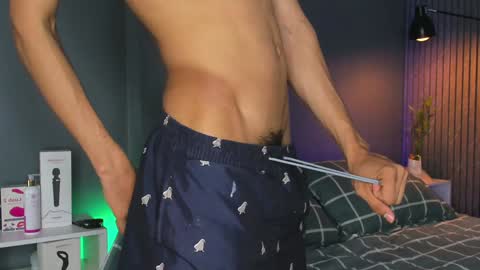 Buster independent model online show from February 7, 8:11 am