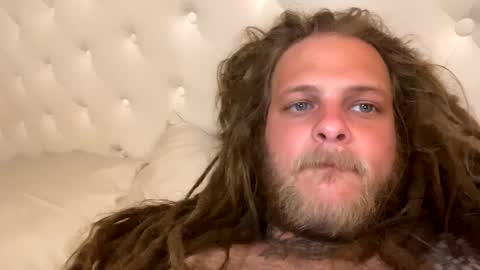 bustinyourbutt online show from February 3, 4:35 am