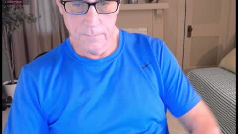Miles online show from October 4, 12:21 pm