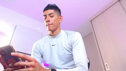 Valerio  online show from June 24, 10:45 pm