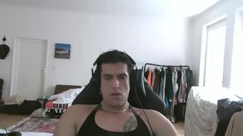 calientecalientee online show from September 27, 12:14 pm