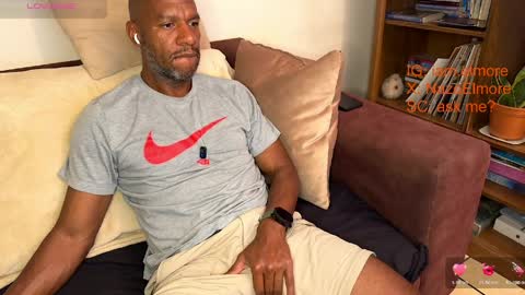 My name is Robert  Dont be shysay hi I love to chat. For requests or dirty talk please use tips  online show from April 3, 4:31 am