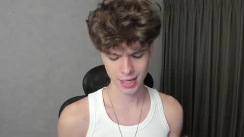 Hey I am Calvin  online show from February 5, 5:09 pm