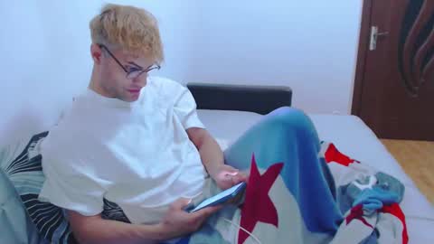 Calvinjohnlad online show from January 19, 7:15 pm