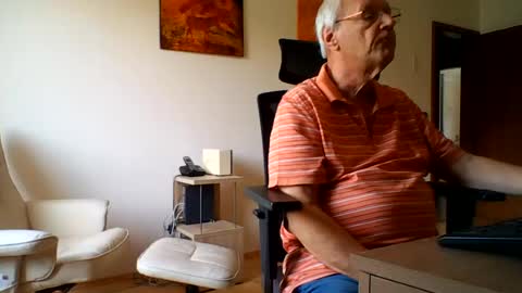 camcologne online show from July 10, 10:40 am