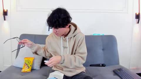 Camilo online show from February 1, 3:16 am