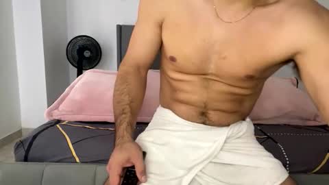 camilor_30 online show from March 23, 12:11 pm