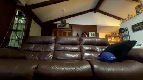 Chris online show from January 28, 4:08 am