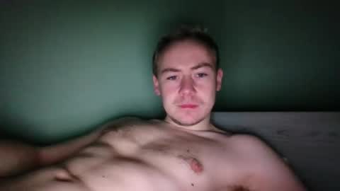 candy_boy_xoxo online show from March 1, 12:10 am