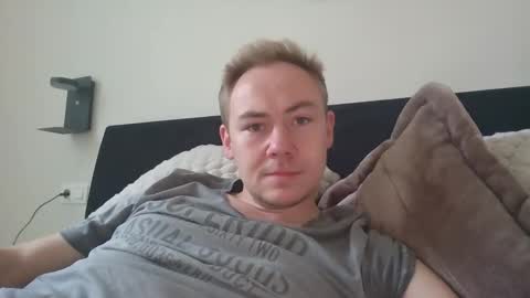 candy_boy_xoxo online show from April 21, 5:08 pm