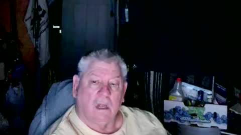 canoelicker69 online show from February 25, 9:21 am