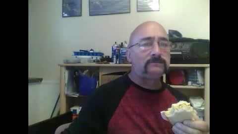 Captain Eros online show from April 3, 4:37 pm