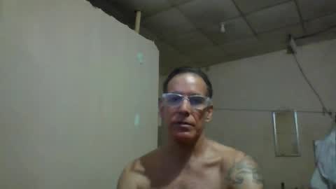 captainfox_ online show from June 1, 11:27 pm