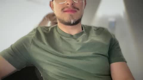 carlcarlinches4 online show from December 4, 9:44 pm