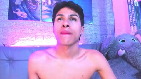 carolinejesh online show from February 23, 11:39 pm