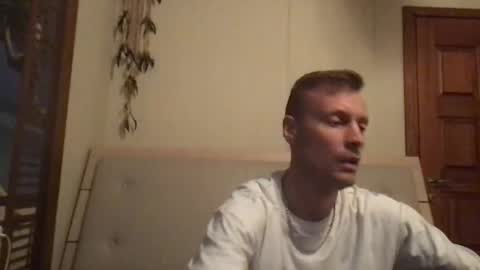 cbtslaveforgirls online show from April 17, 6:54 pm