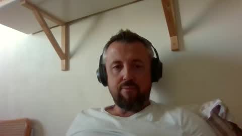 Snapshot of cebcool chatting on October 5, 9:46 am Sb online show from October 5, 9:46 am