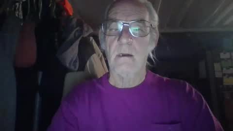 Chuck online show from November 17, 1:52 am