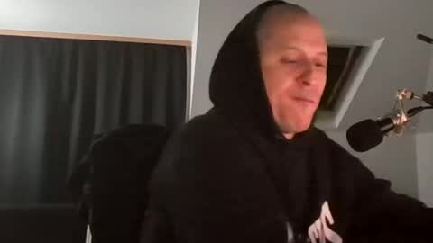 ceszinho999 online show from December 17, 6:53 am