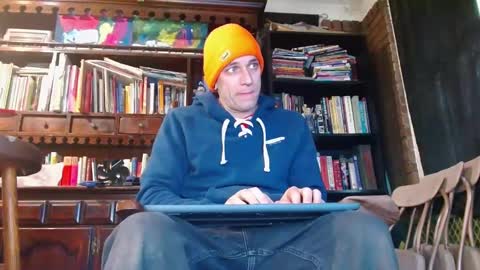 cguffey2284 online show from February 12, 7:56 pm