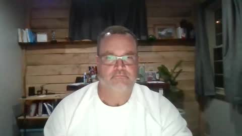 chadmichaell online show from February 6, 4:09 am