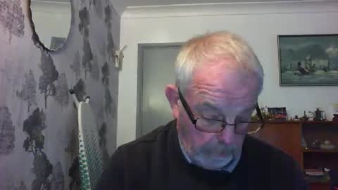 Champers online show from December 15, 2:14 pm